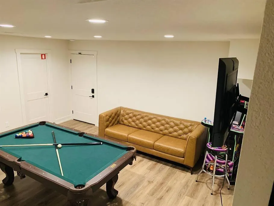 Luxury Bliss, Close To Major Attractions W/game & Gas Grill