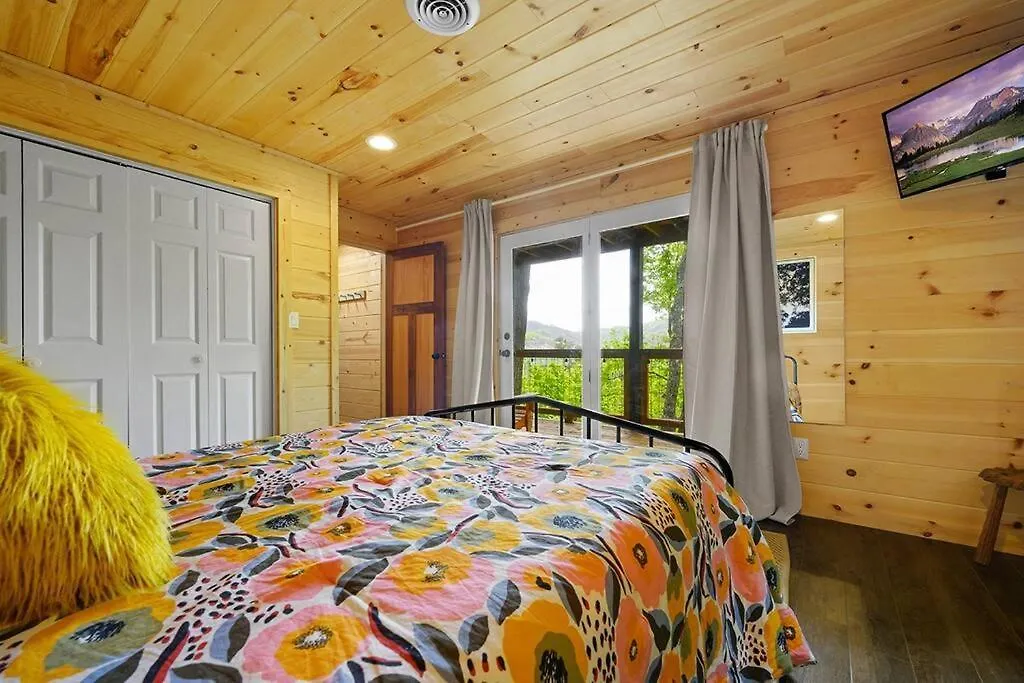 Chic Private W/ Epic Views & Amenities! Holiday home