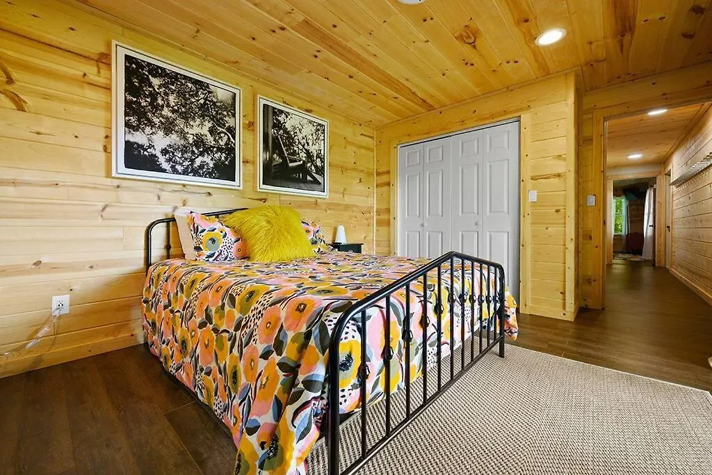 Chic Private W/ Epic Views & Amenities! Holiday home