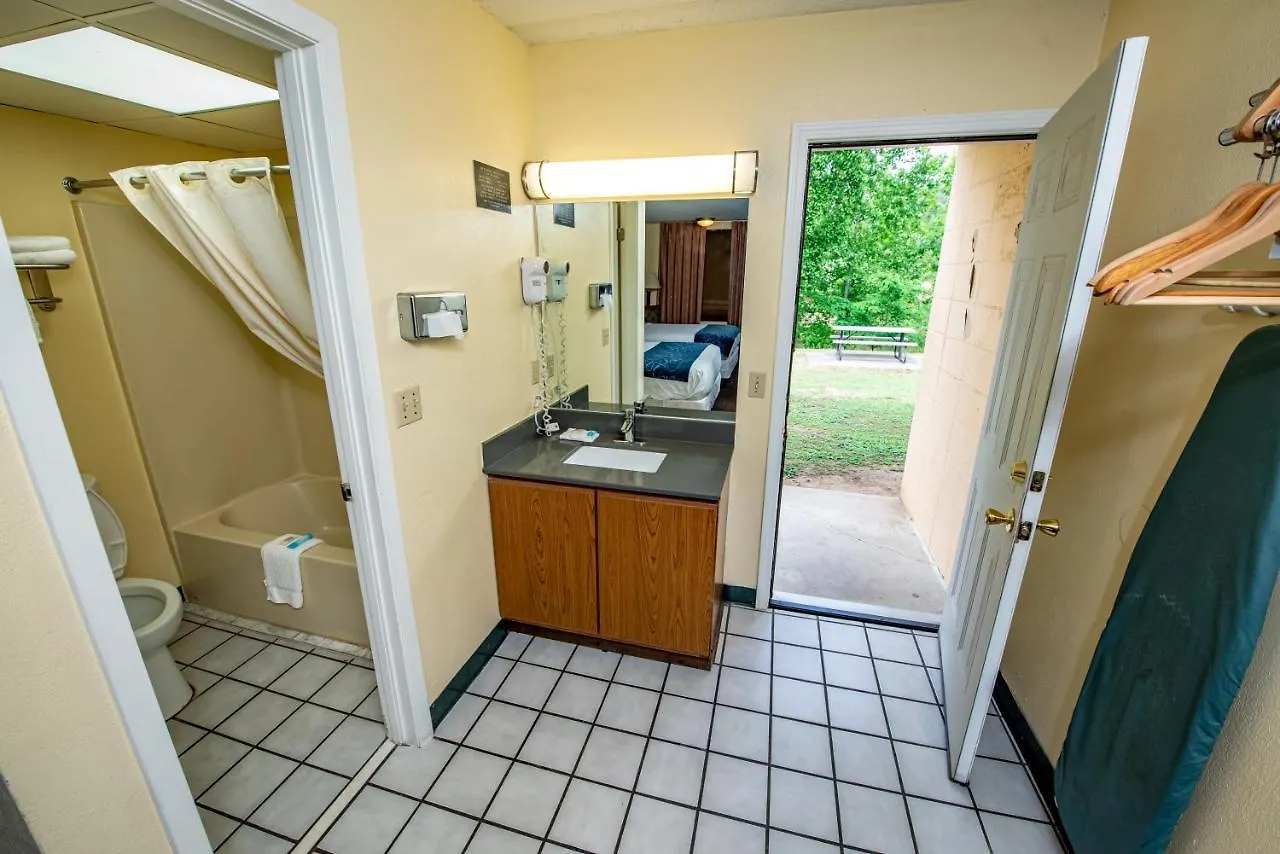 River Place Motel