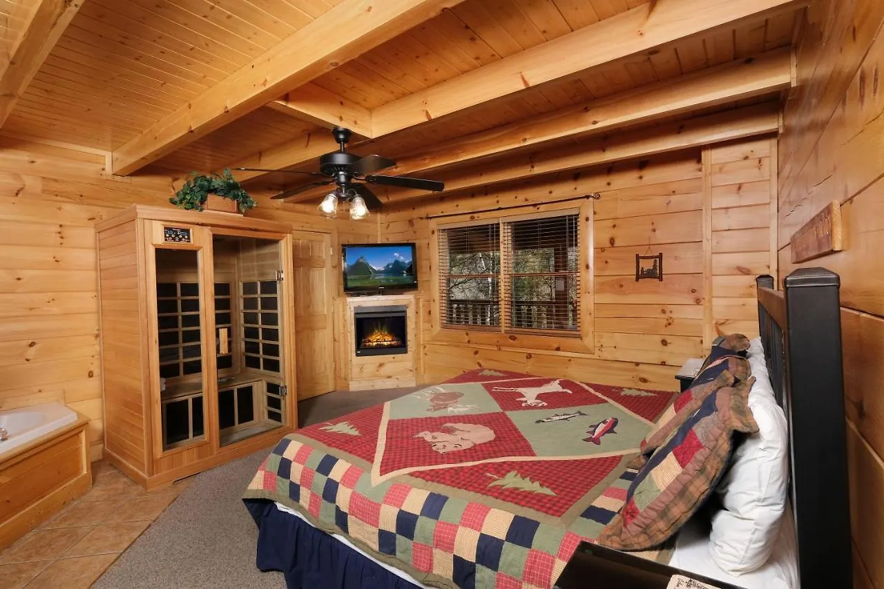 A Bear Creek Crib * Pigeon Forge