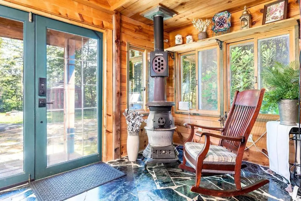 Holiday home Romantic Gem, 2 Acres, Hot Tub, Free Pet, King Bed Pigeon Forge