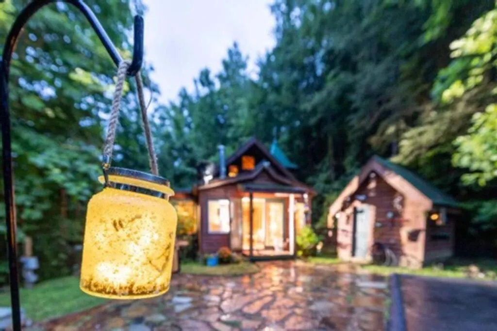 Holiday home Romantic Gem, 2 Acres, Hot Tub, Free Pet, King Bed