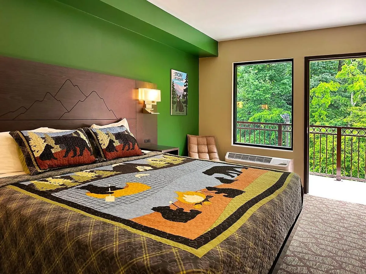Hotel Country Cascades Waterpark 3*