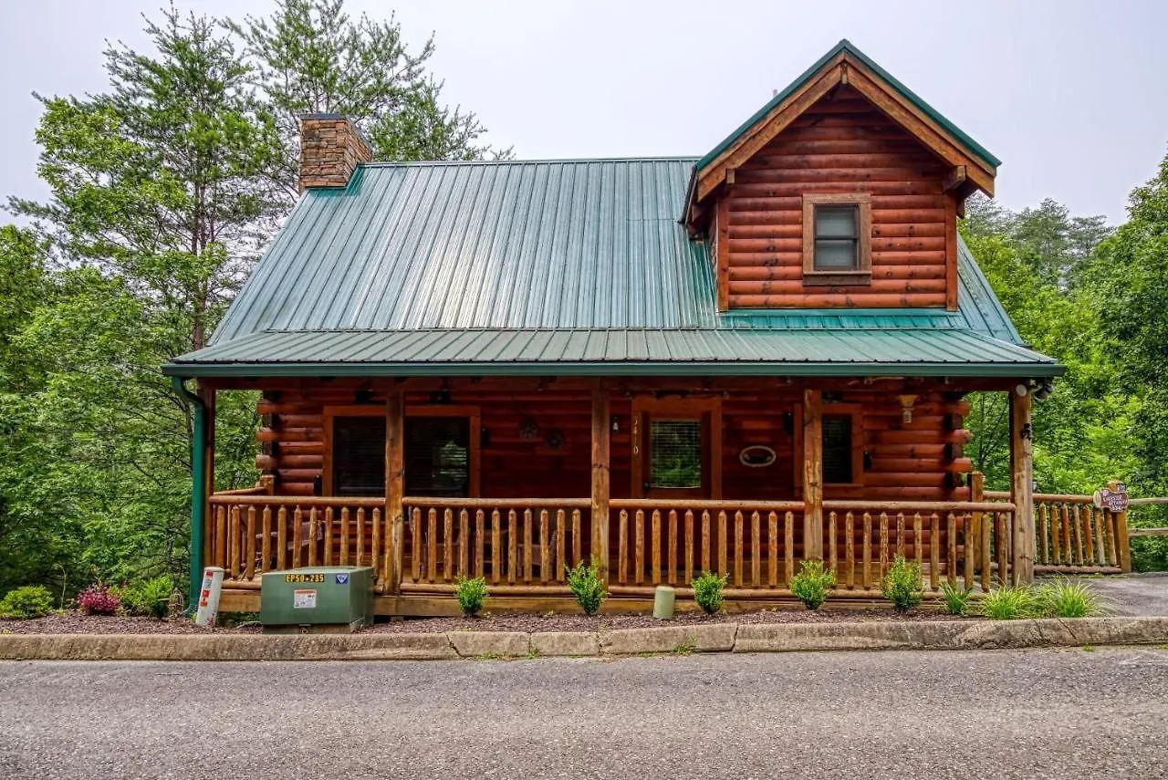Ern834 - Lakeside Getaway - Great Location! Close To The Action!