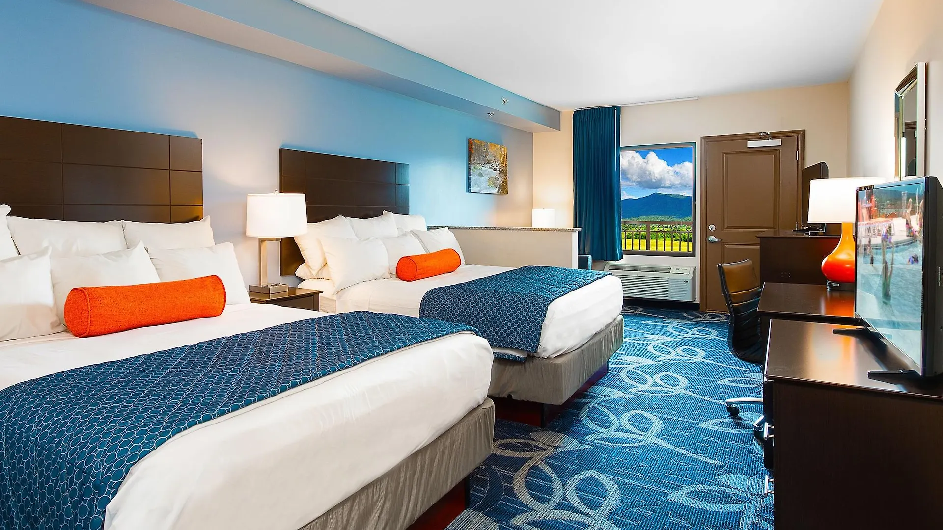 Country Cascades Waterpark Hotel 3*