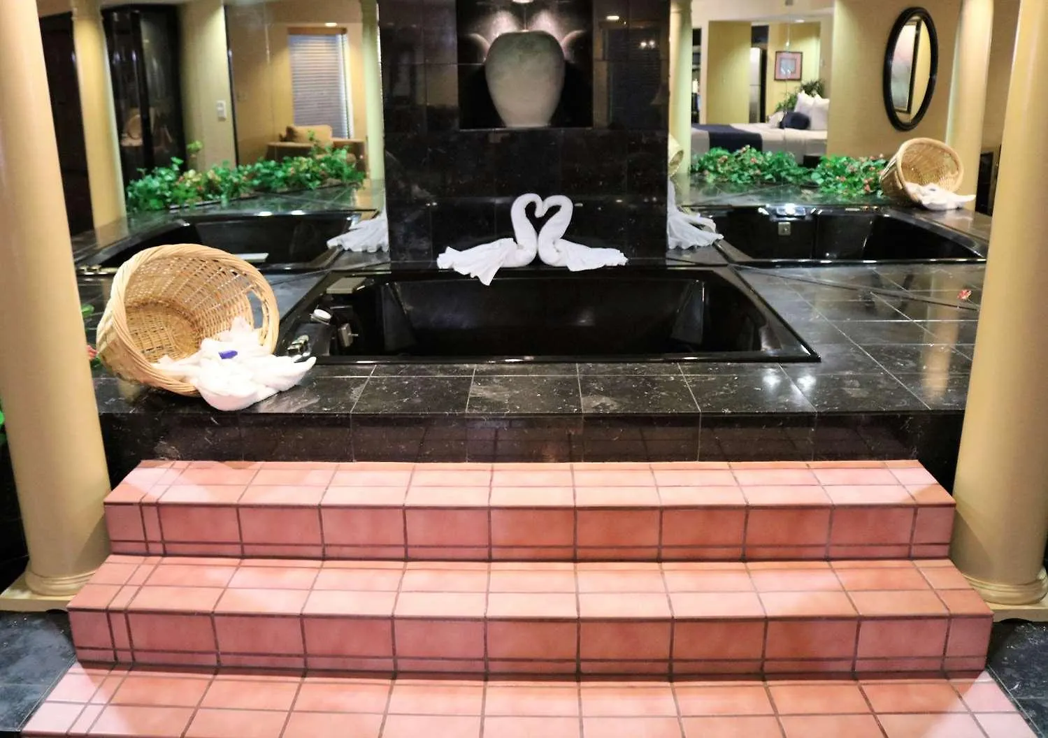 Hotel Western Plaza 3*