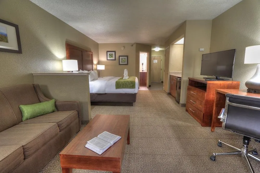 Comfort & At Dollywood Lane Hotel Pigeon Forge