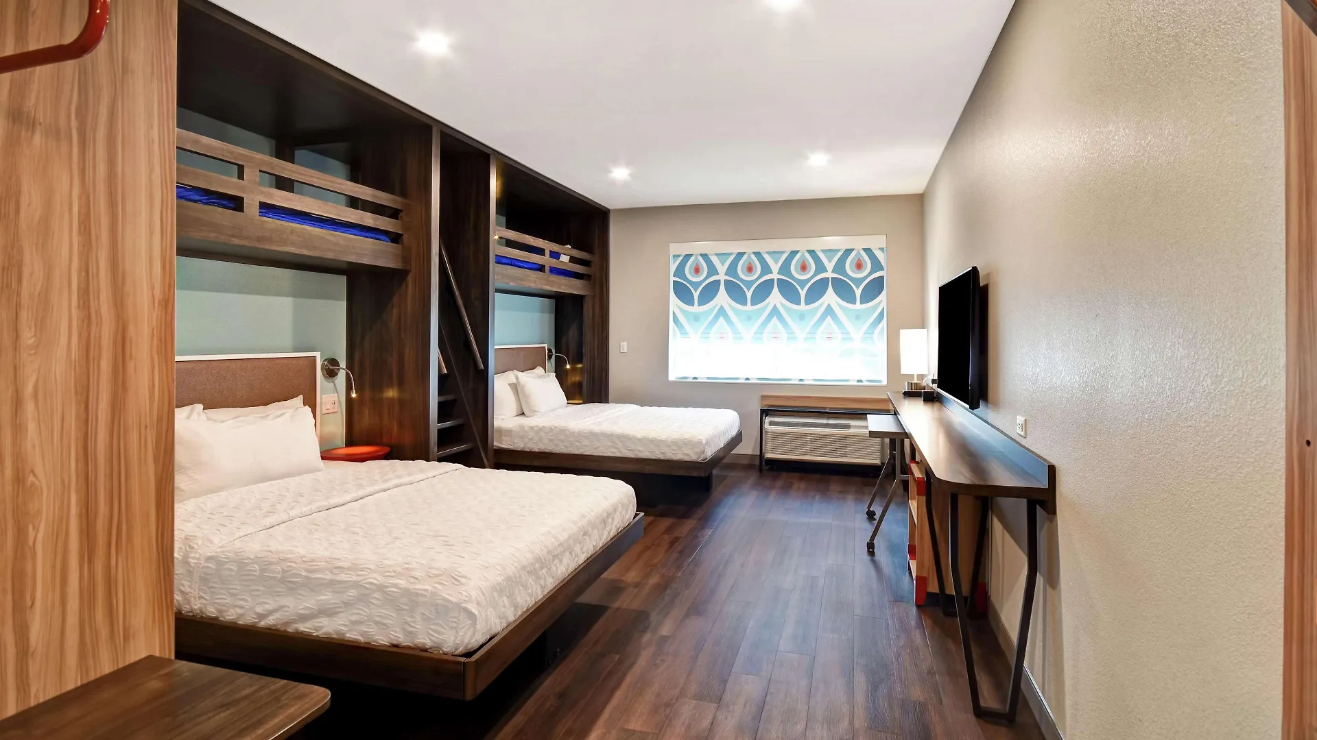 Hotel Tru By Hilton