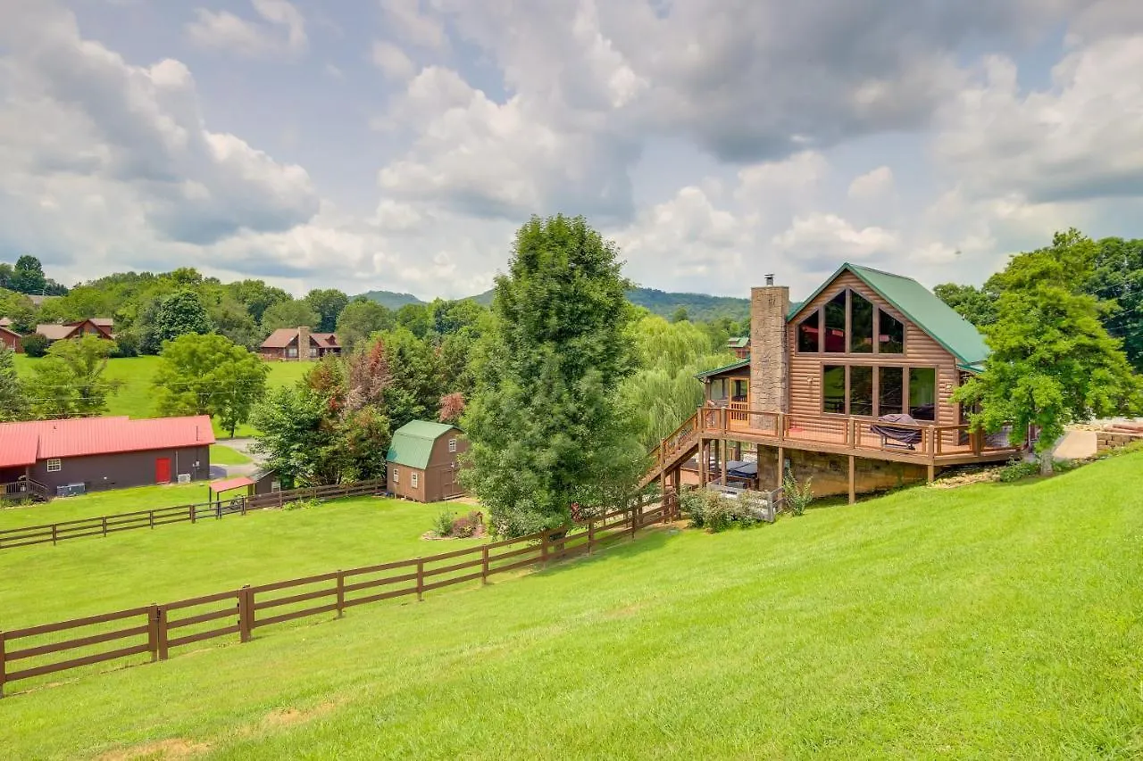 Holiday home Vacation With Hot Tub And Yard Pigeon Forge
