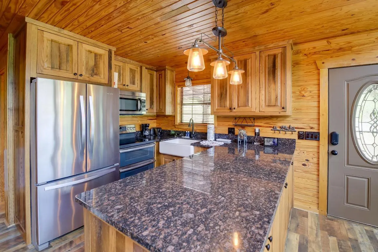 Vacation With Hot Tub And Yard Holiday home Pigeon Forge