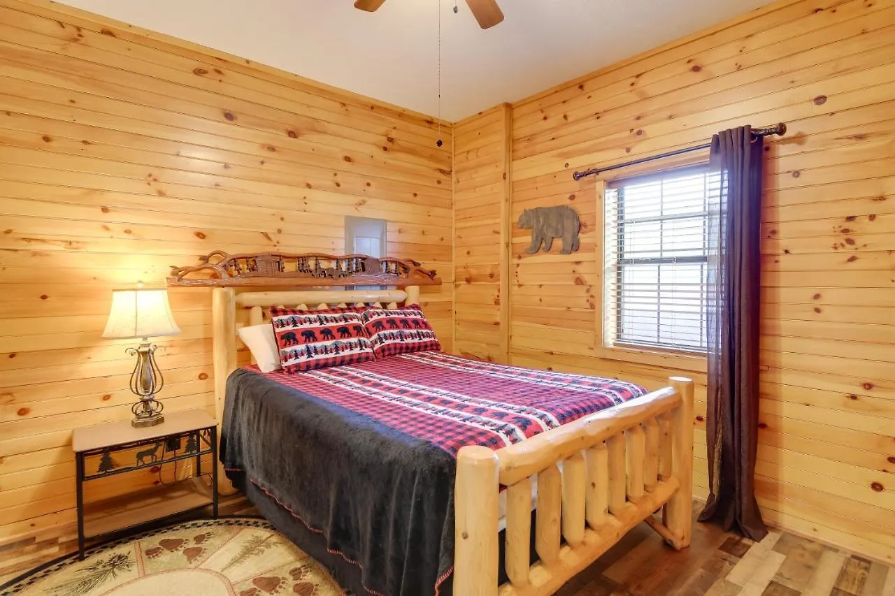 Vacation With Hot Tub And Yard Holiday home Pigeon Forge