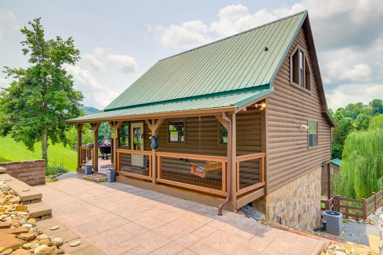 Vacation With Hot Tub And Yard Holiday home
