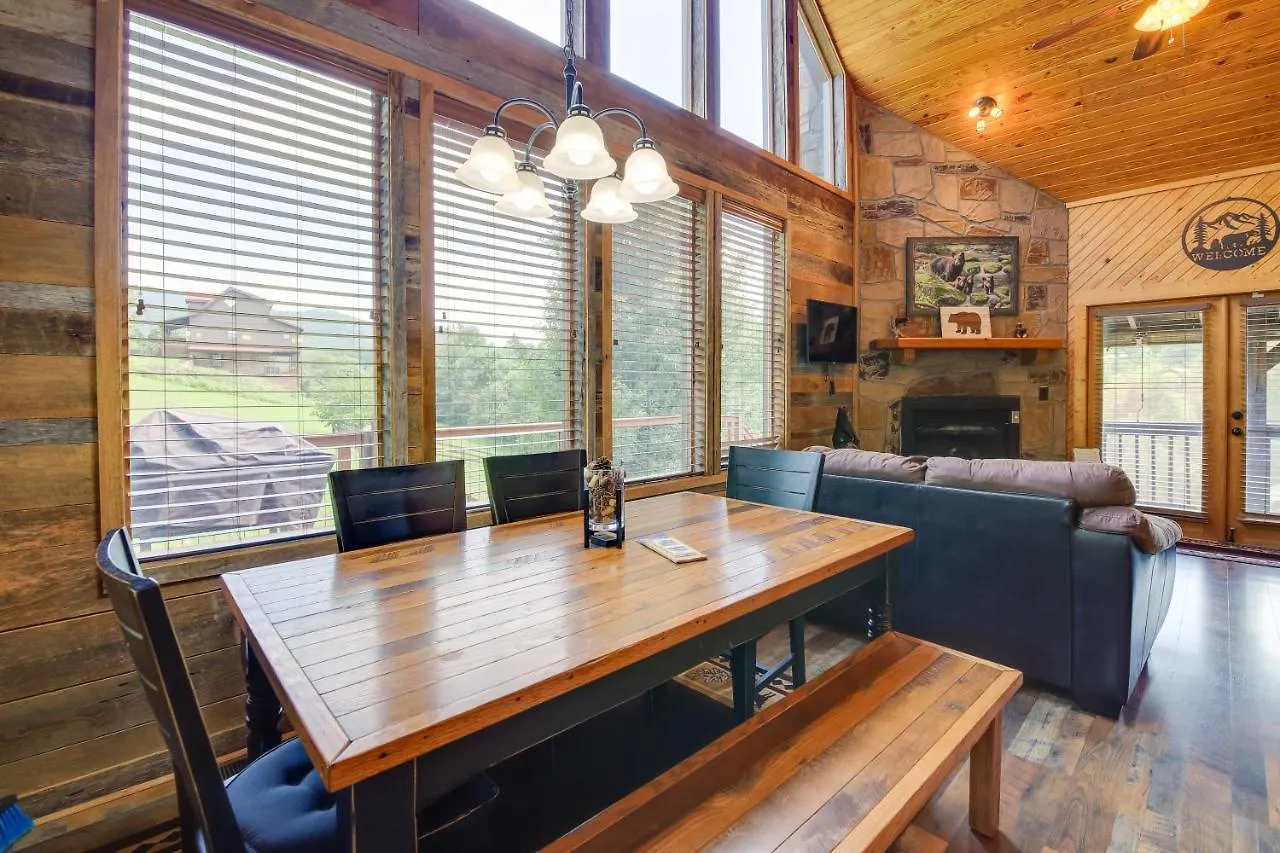 Holiday home Vacation With Hot Tub And Yard