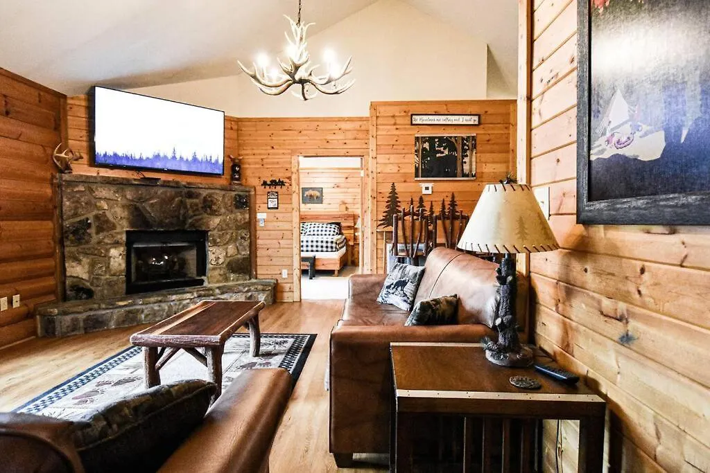 Four Private - Hot Tub - Arcade - Fast Wi-fi - One Minute To Parkway Fun *