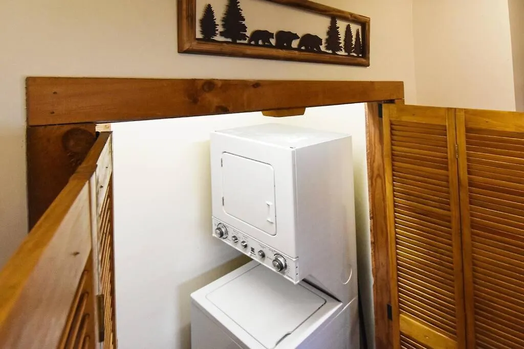 Casa de Férias Four Private - Hot Tub - Arcade - Fast Wi-fi - One Minute To Parkway Fun Pigeon Forge
