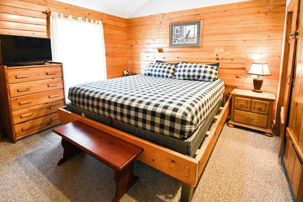 Four Private - Hot Tub - Arcade - Fast Wi-fi - One Minute To Parkway Fun *