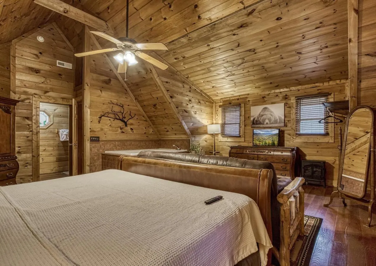 Holiday home Bridgewood Cabin, Hot Tub, 1089 Of Free Attraction Tickets For Each Paid Day, Dollywood And More!