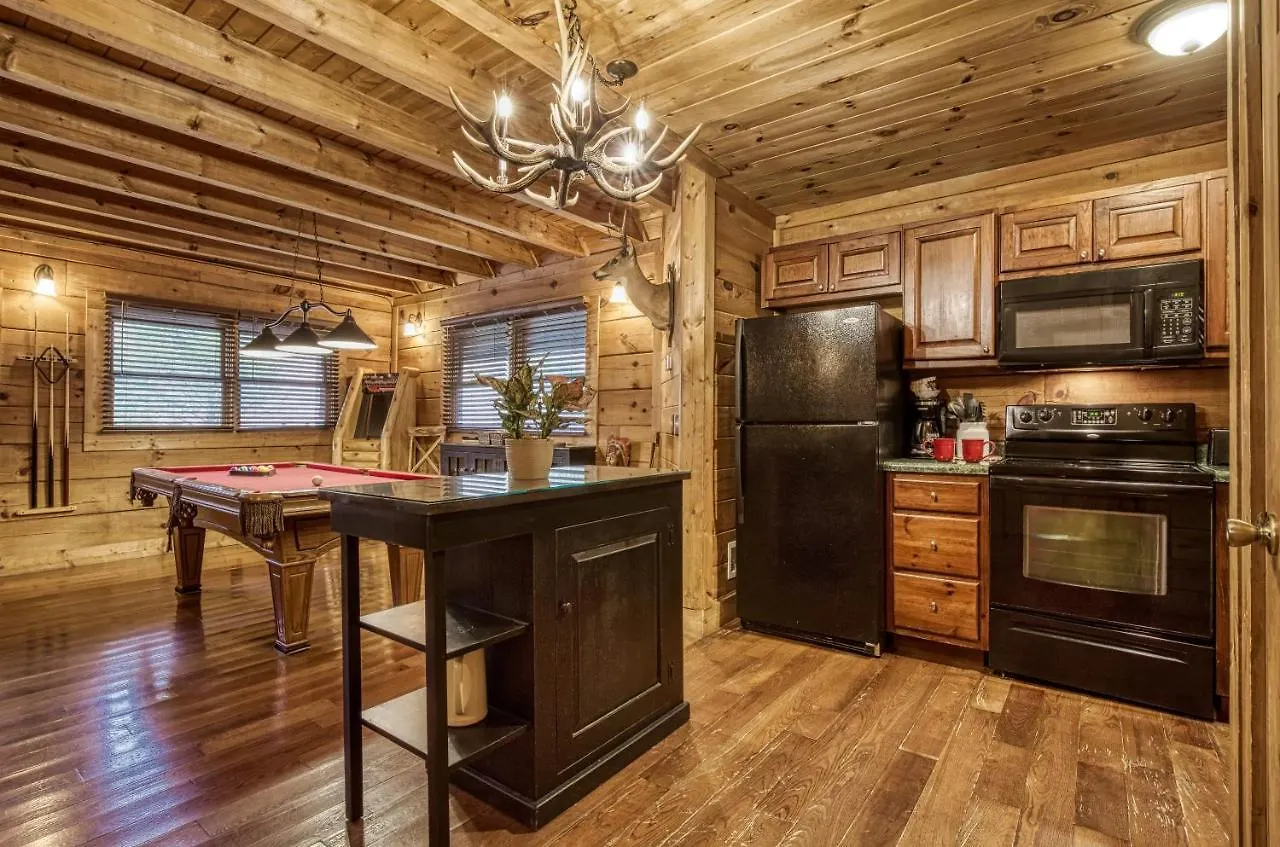 Holiday home Bridgewood Cabin, Hot Tub, 1089 Of Free Attraction Tickets For Each Paid Day, Dollywood And More! *