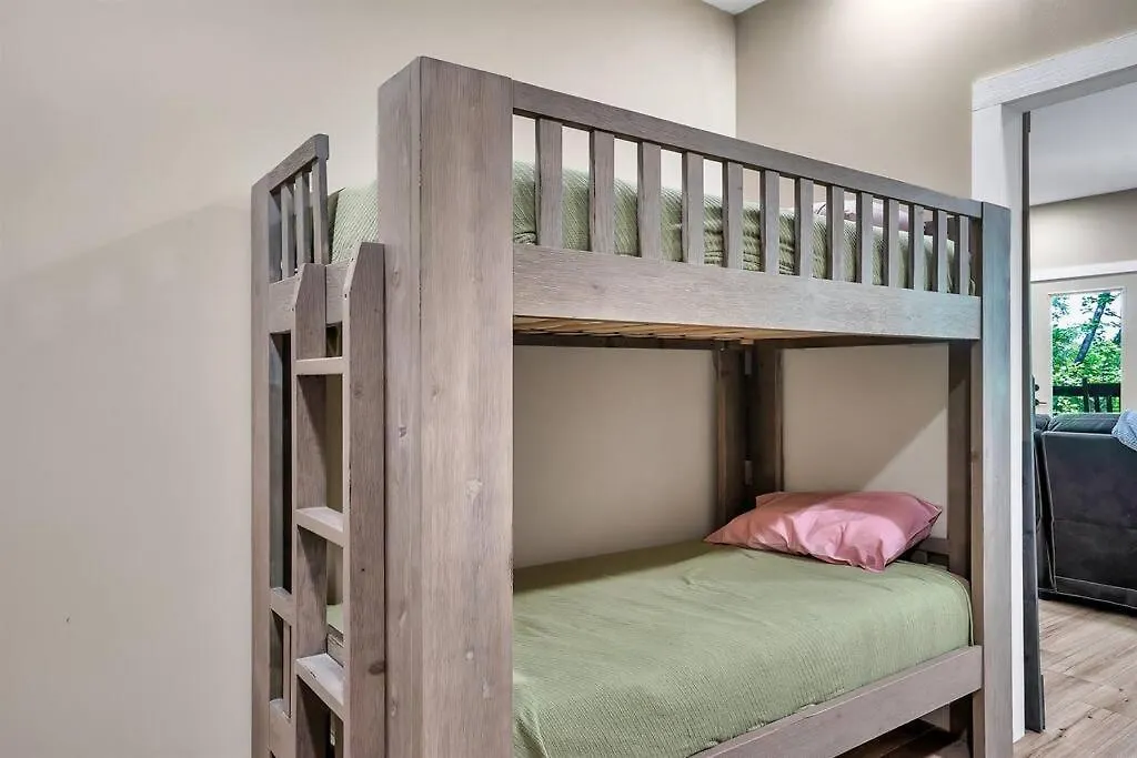 Three Cubs Den - Minutes To Pf Strip, Hot Tub, Arcade Games, Bunks, View 펜션 비둘기 포지