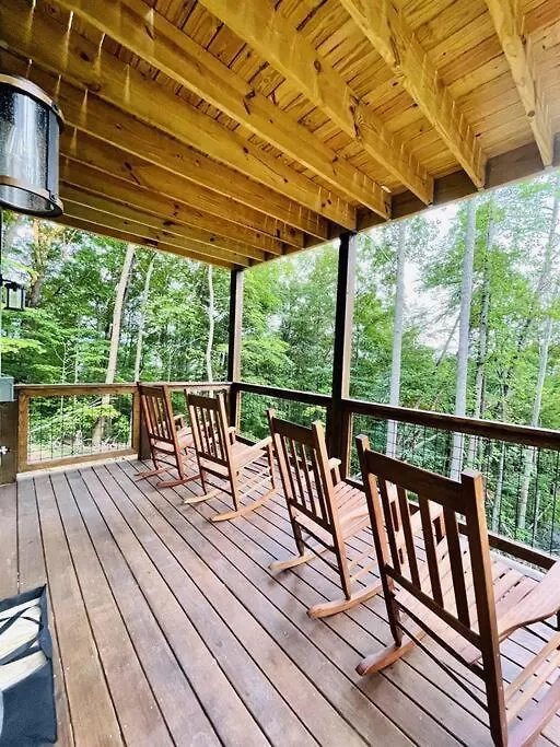 Holiday home Three Cubs Den - Minutes To Pf Strip, Hot Tub, Arcade Games, Bunks, View Pigeon Forge