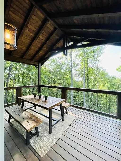 Three Cubs Den - Minutes To Pf Strip, Hot Tub, Arcade Games, Bunks, View Holiday home *