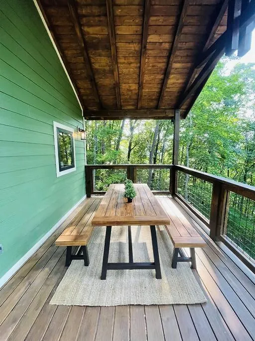 Holiday home Three Cubs Den - Minutes To Pf Strip, Hot Tub, Arcade Games, Bunks, View Pigeon Forge