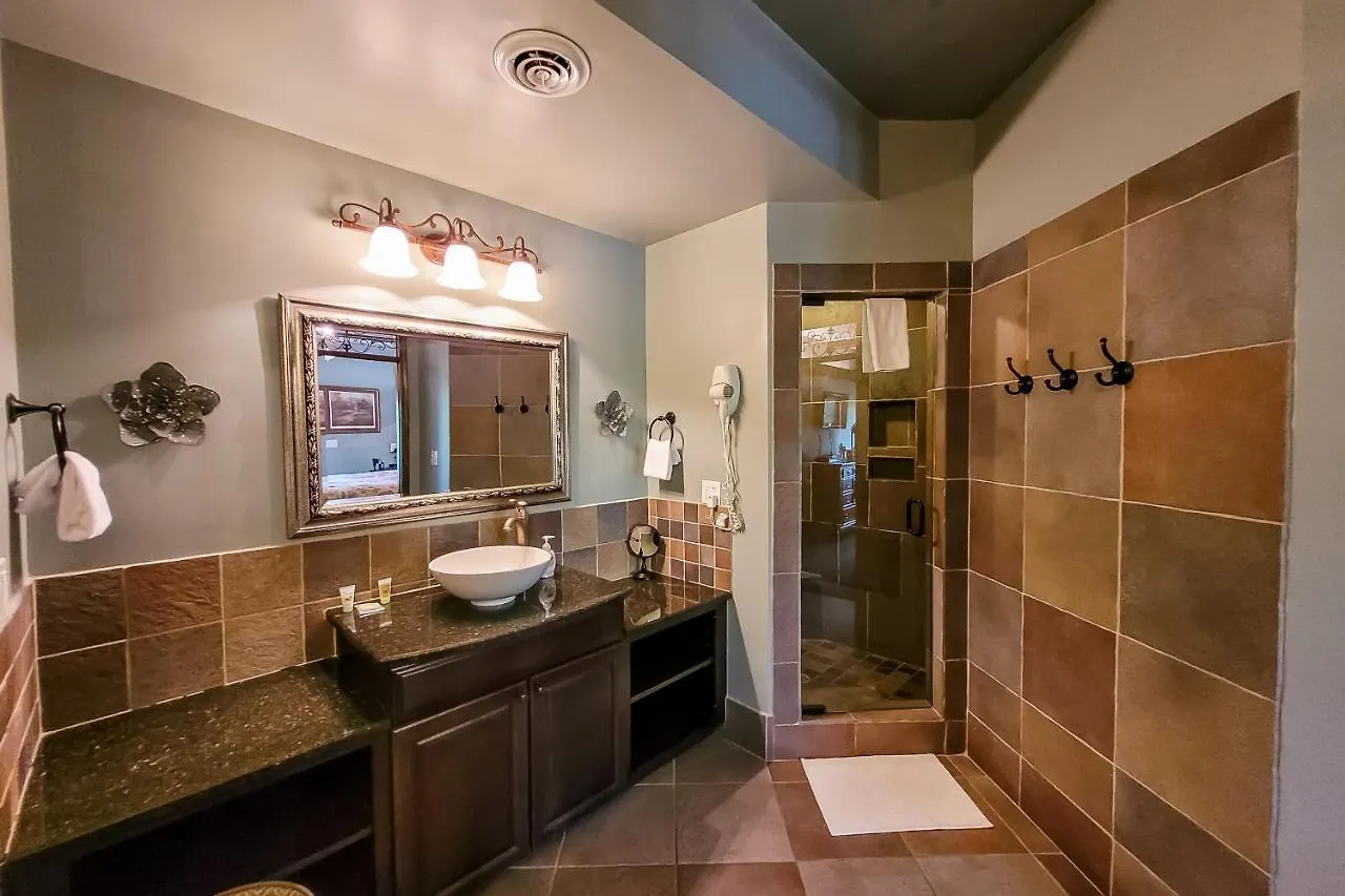 River Place 527 *