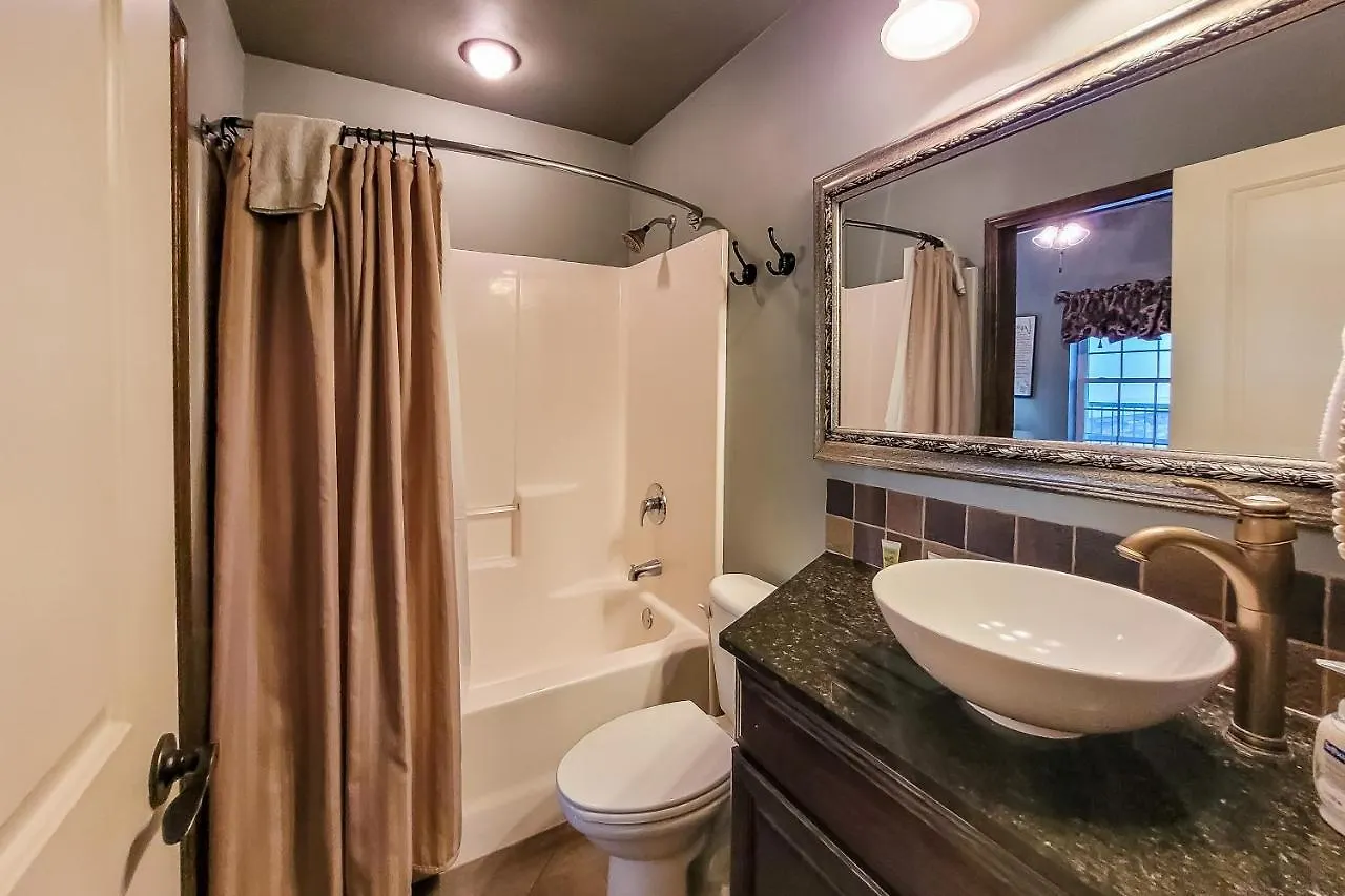 River Place 527 *