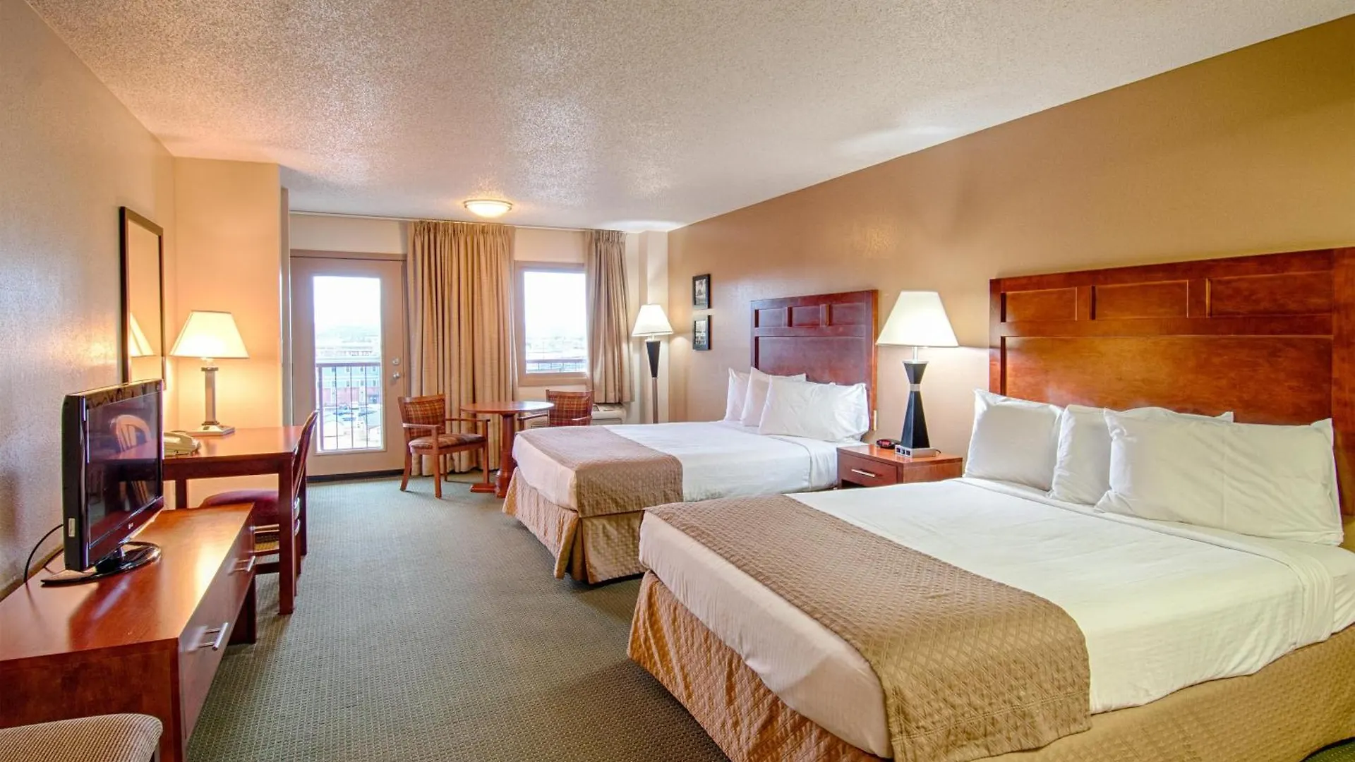 Park Tower Pigeon Forge