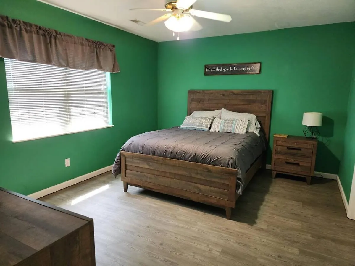Holiday home Spot For And The Family In Sevier County