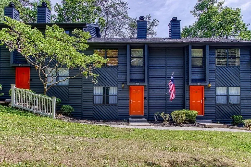 Pinecrest Townhomes-1king2queen- Renovated Pigeon Forge