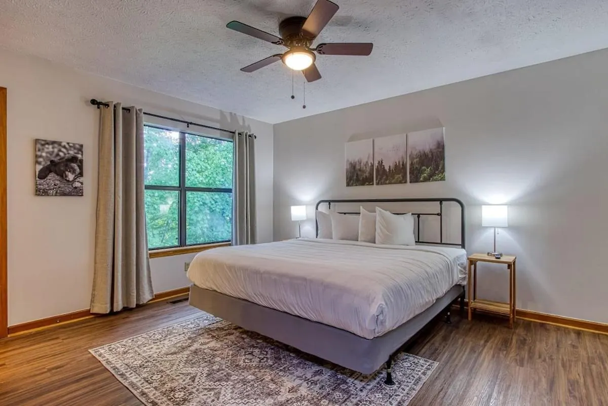Near Dollywood Updated - Pinecrest Townhomes *