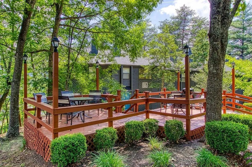 Near Dollywood Updated - Pinecrest Townhomes