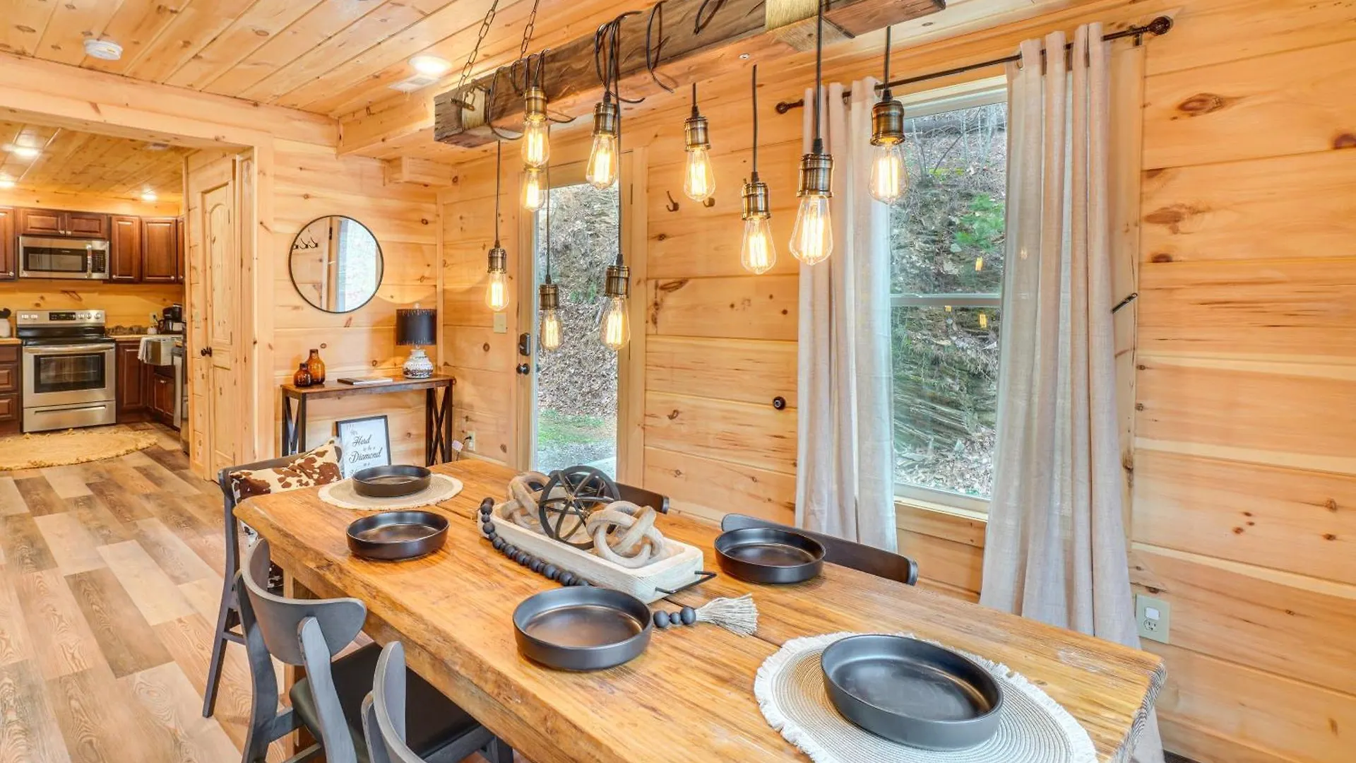 Cozy Sevierville Cabin With Hot Tub And Game Room! Holiday home *