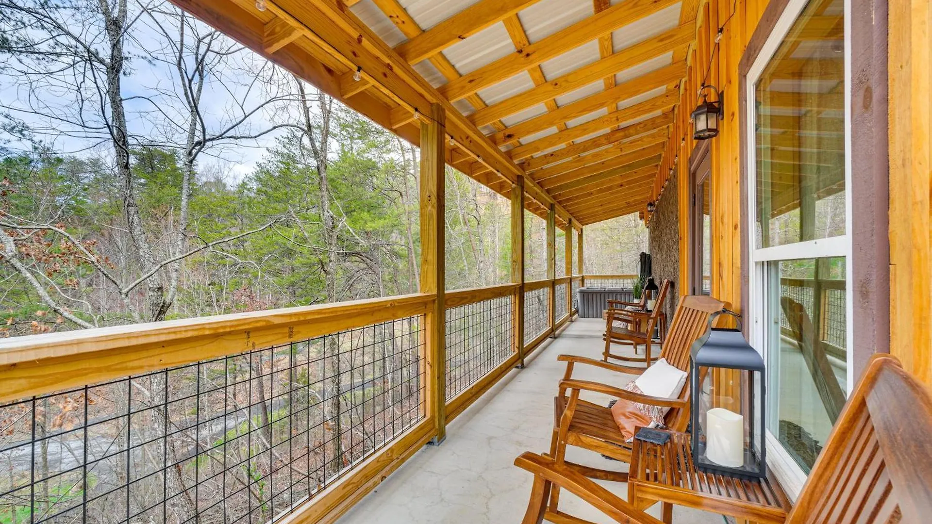 Holiday home Cozy Sevierville Cabin With Hot Tub And Game Room!