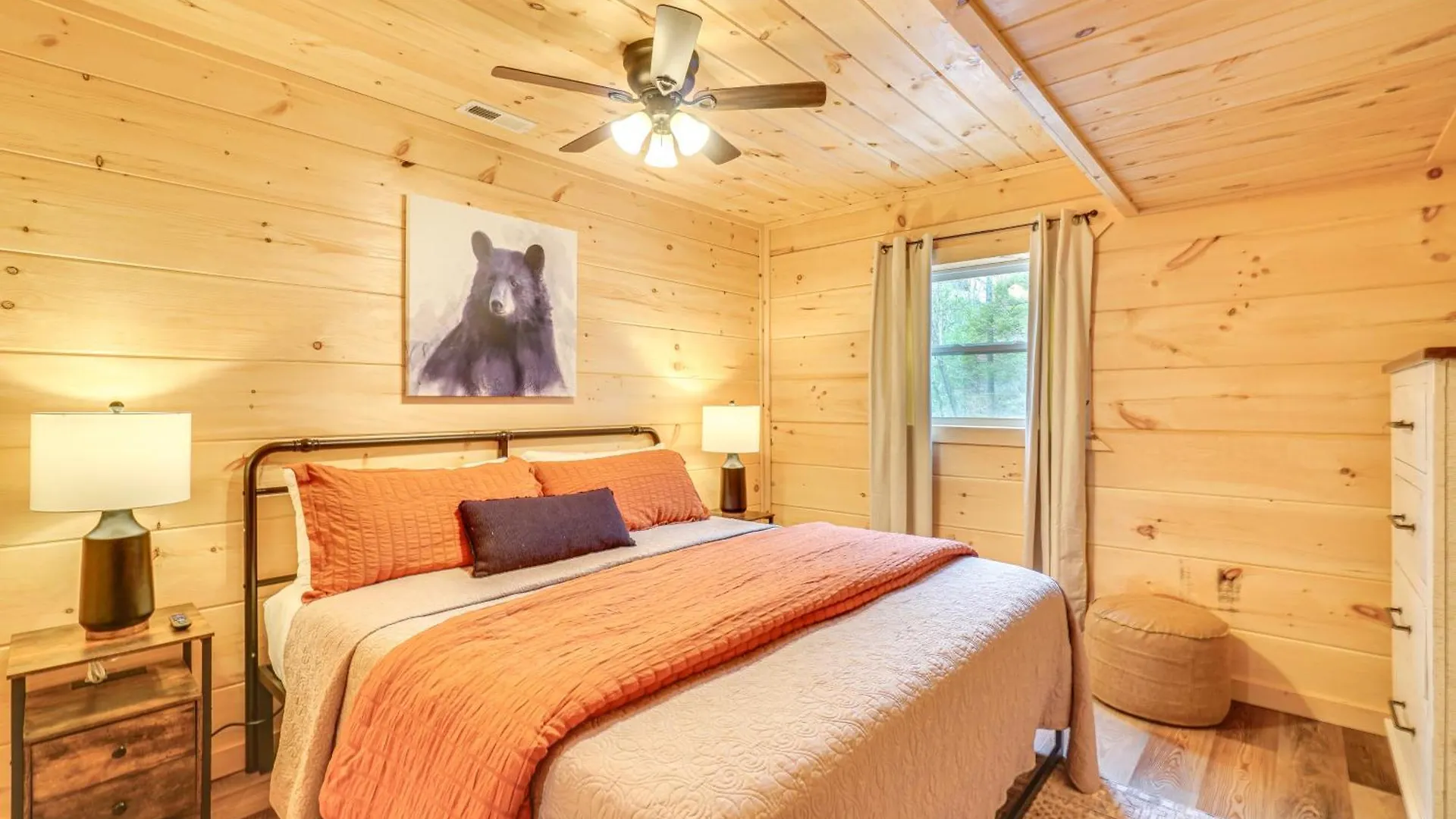 Holiday home Cozy Sevierville Cabin With Hot Tub And Game Room!