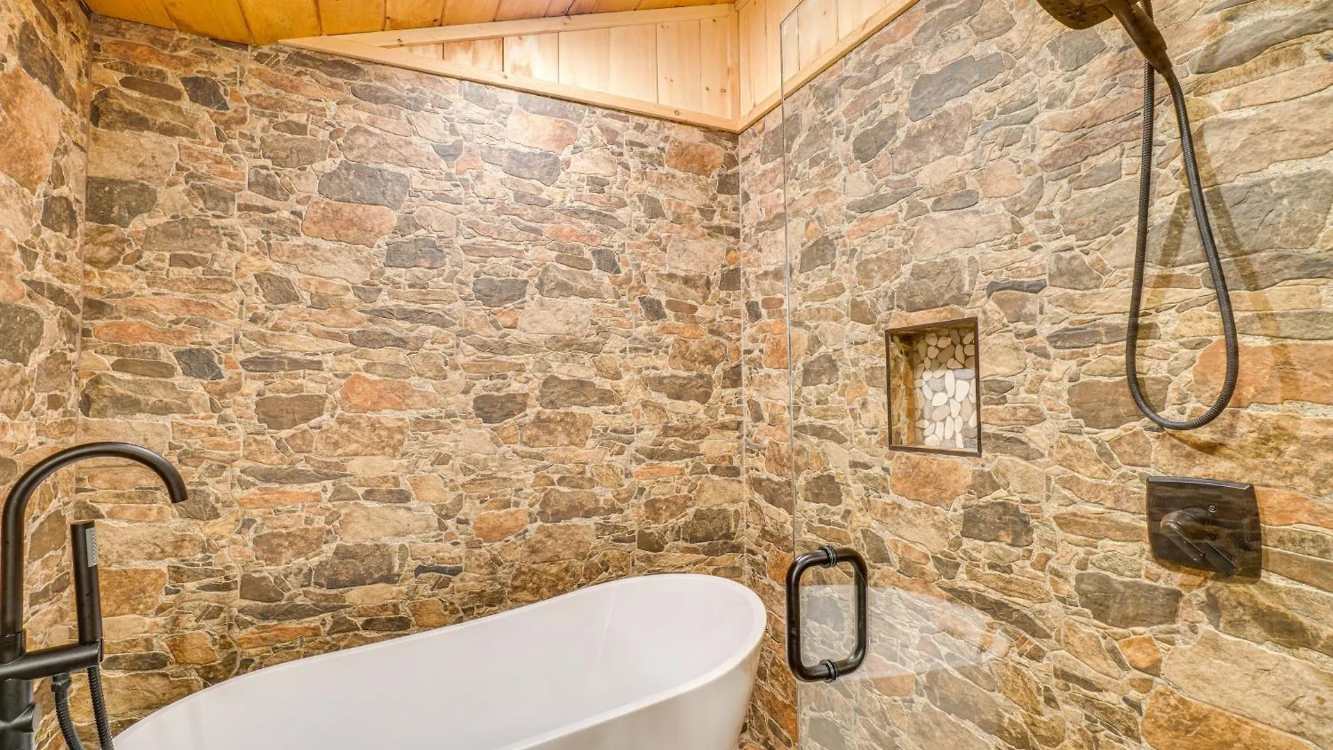 Cozy Sevierville Cabin With Hot Tub And Game Room!