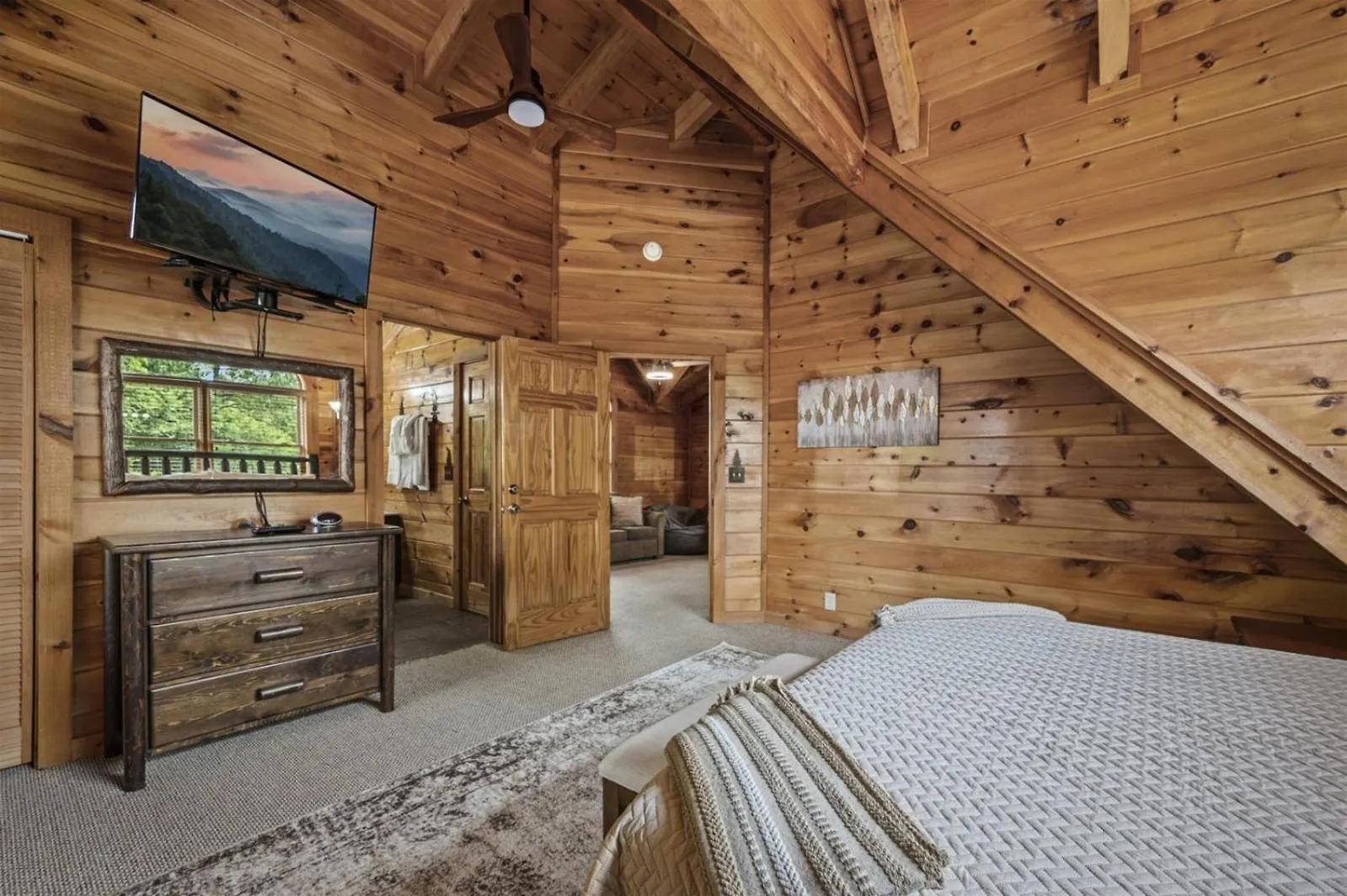 Near Dollywood With Pool Table-hot Tub-fire Pit-game Room-swimming Pool Pigeon Forge