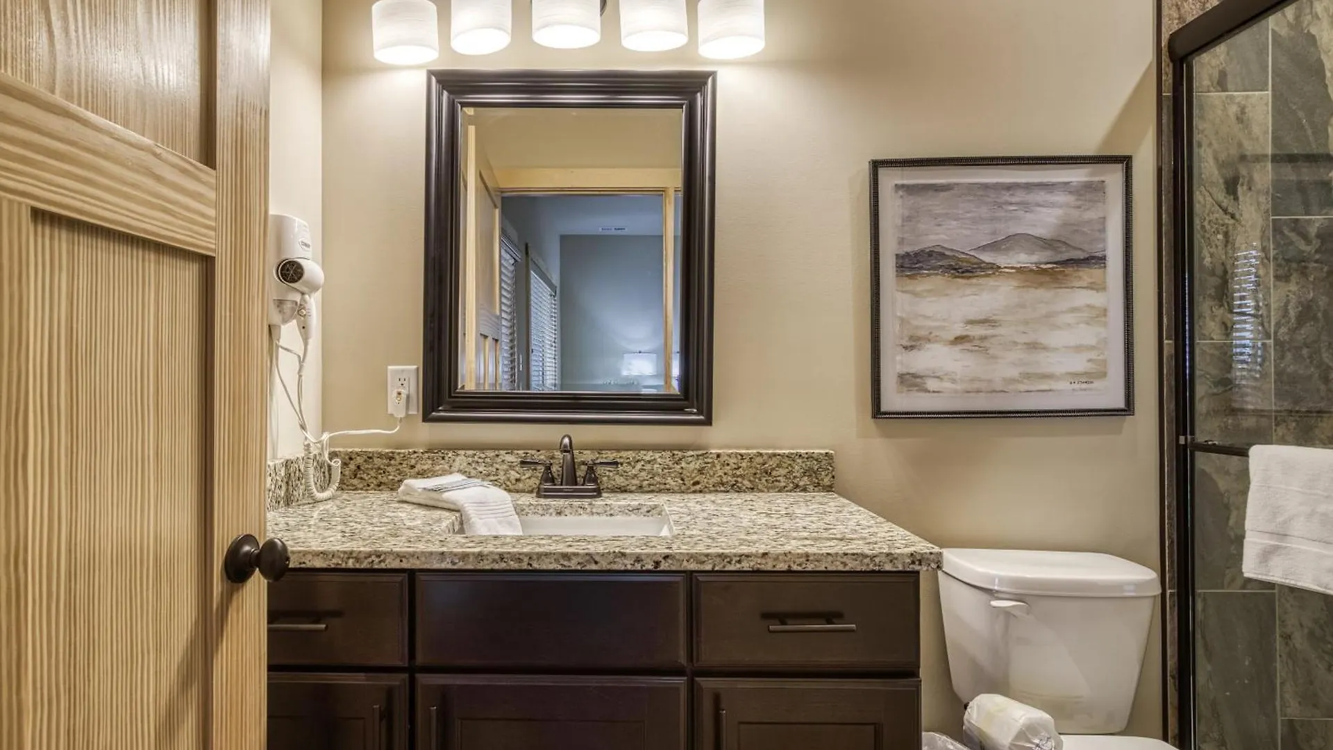 Holiday home The Taj Ma Ya'll Splash, Indoor Pool, Theater Room, Game Room, 1089 Free Tickets Each Paid Day Pigeon Forge