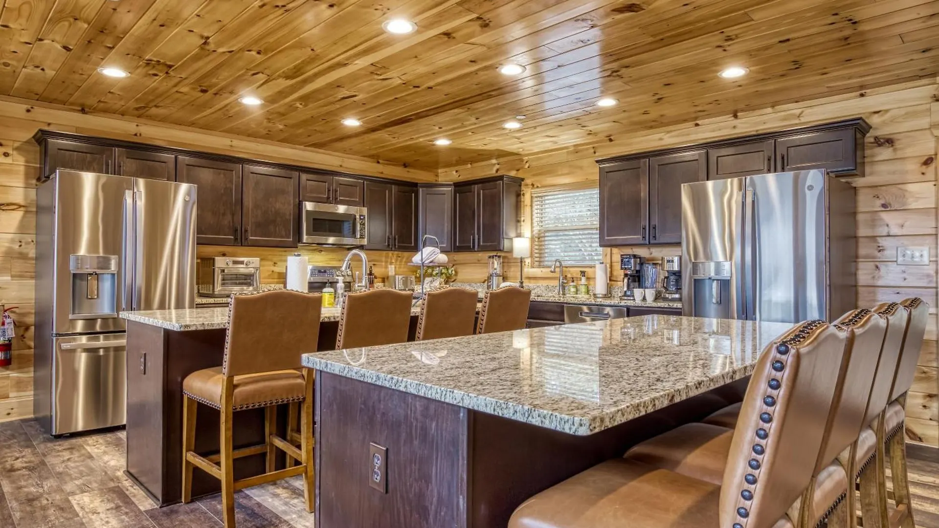 The Taj Ma Ya'll Splash, Indoor Pool, Theater Room, Game Room, 1089 Free Tickets Each Paid Day Holiday home Pigeon Forge
