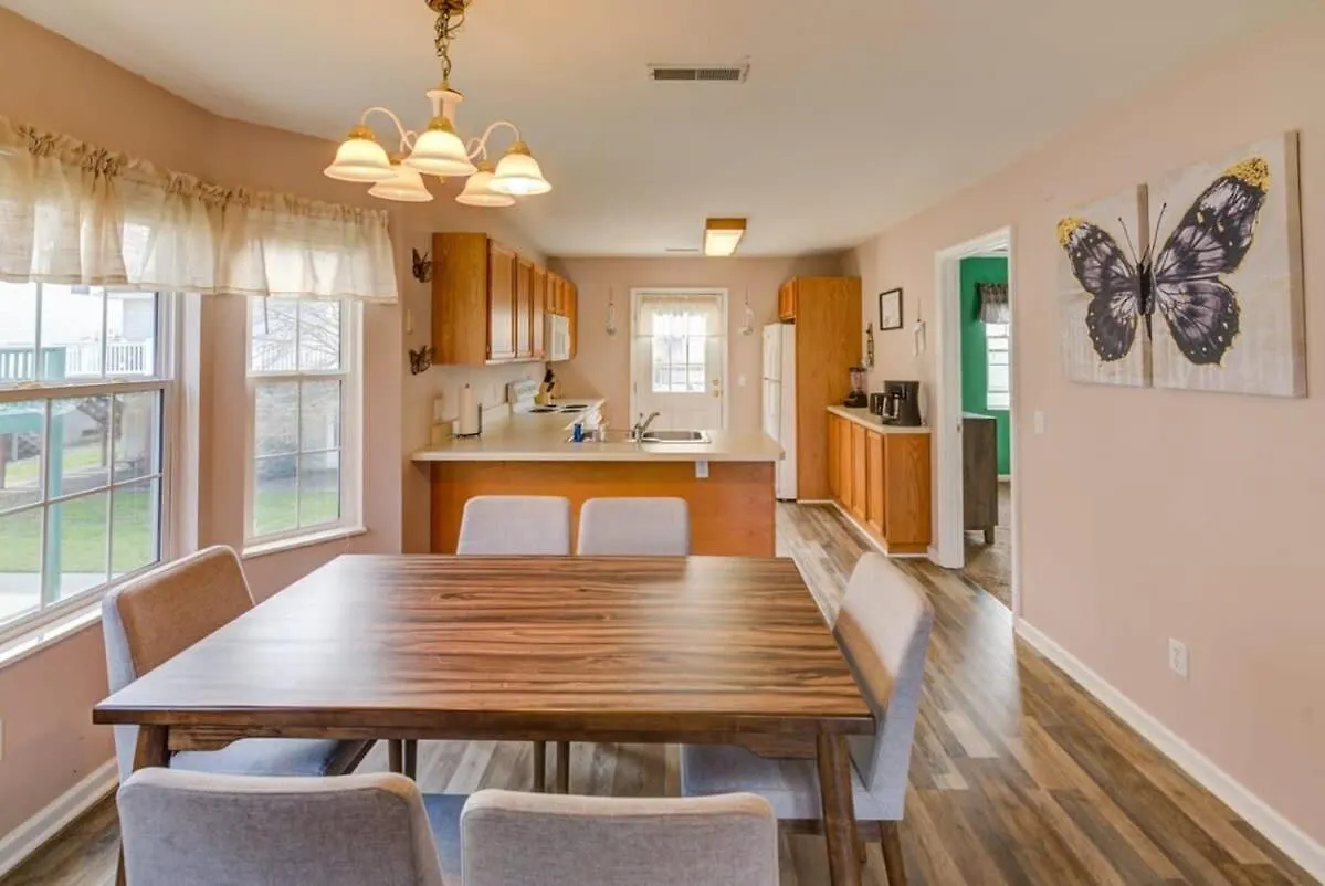 Spot For And The Family In Sevier County Holiday home *