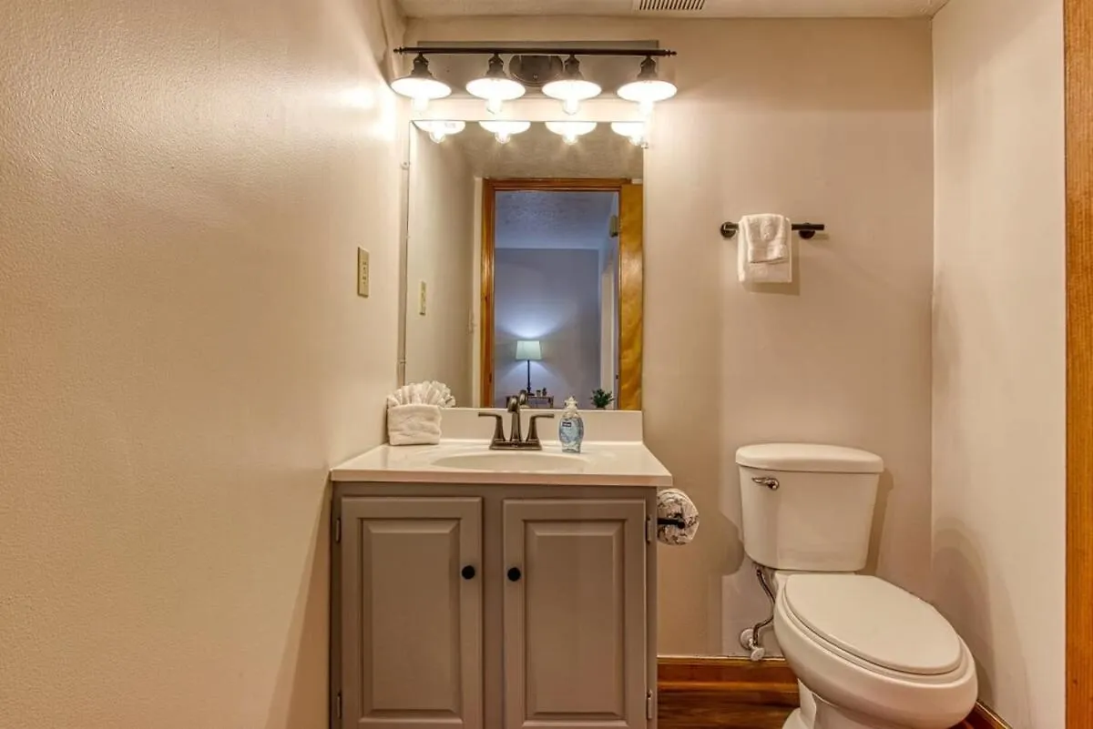 Holiday home Near Dollywood Updated - Pinecrest Townhomes *