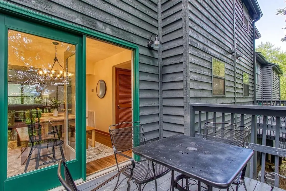 Holiday home Near Dollywood Updated - Pinecrest Townhomes