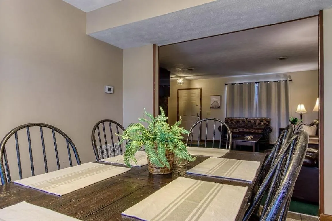 بيت للعطل Pinecrest Townhomes-1king 2bunk Unit