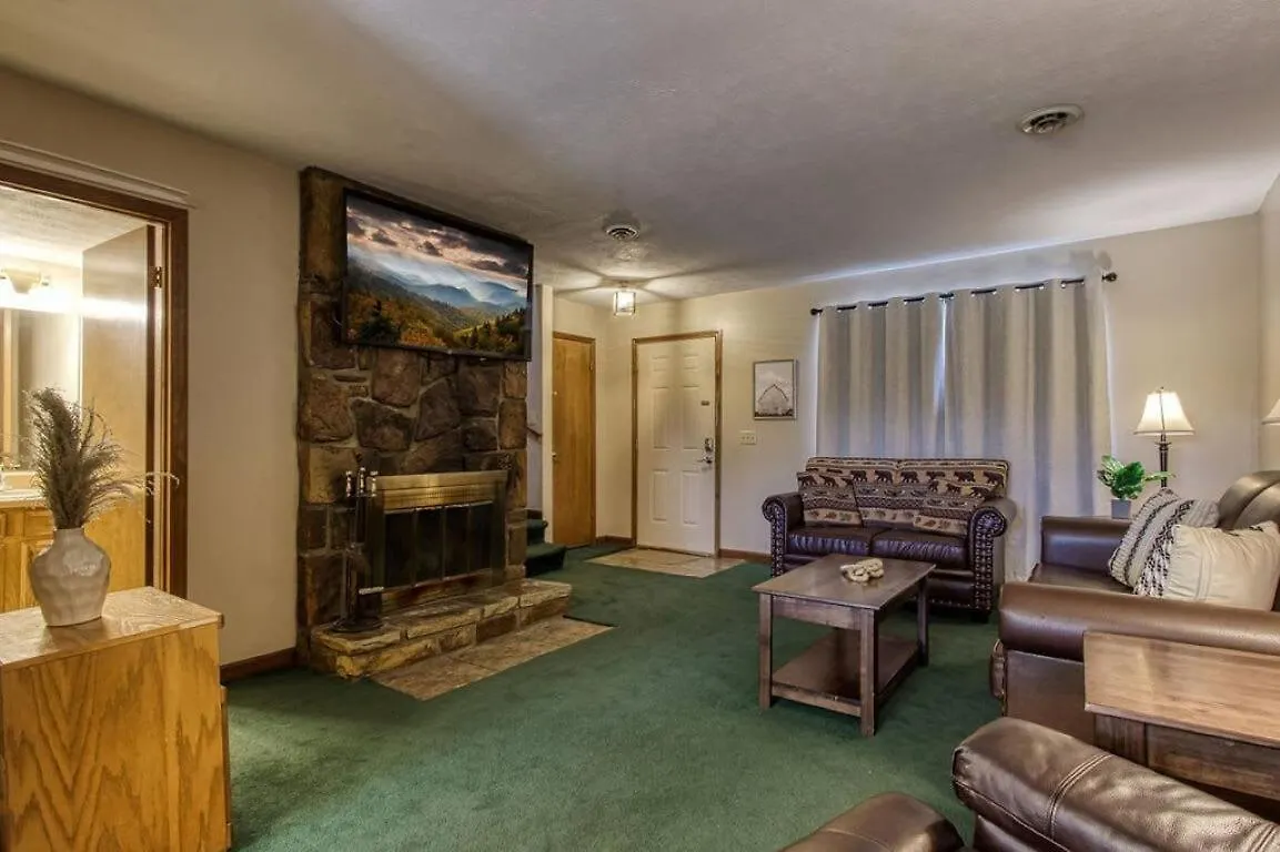 Pinecrest Townhomes-1king 2bunk Unit بيت للعطل *
