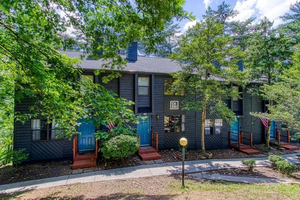 Pinecrest Townhomes-1king 2bunk Unit Holiday home Pigeon Forge