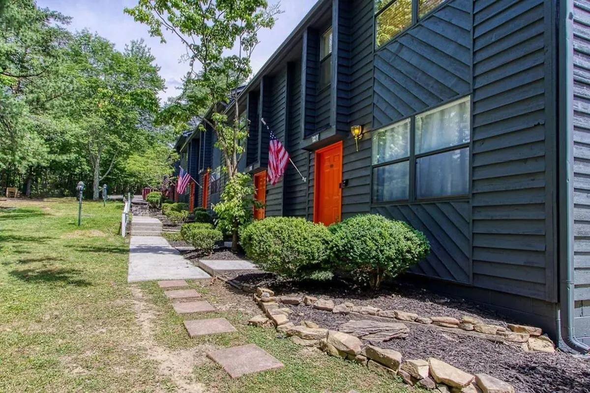 Pinecrest Townhomes-1king-2queen Unit-updated Holiday home Pigeon Forge