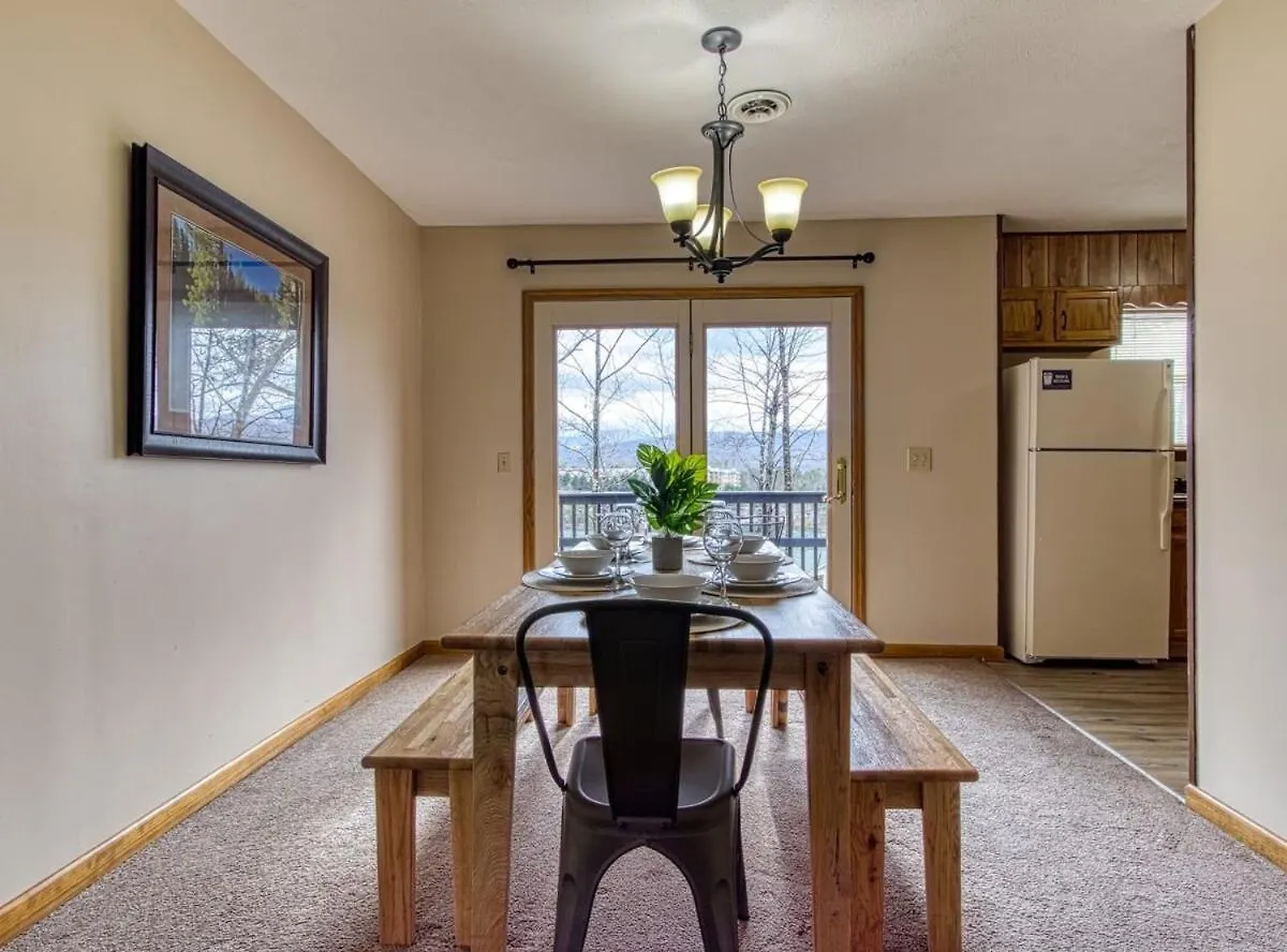 Pinecrest Townhomes-1king-2queen Unit-updated *