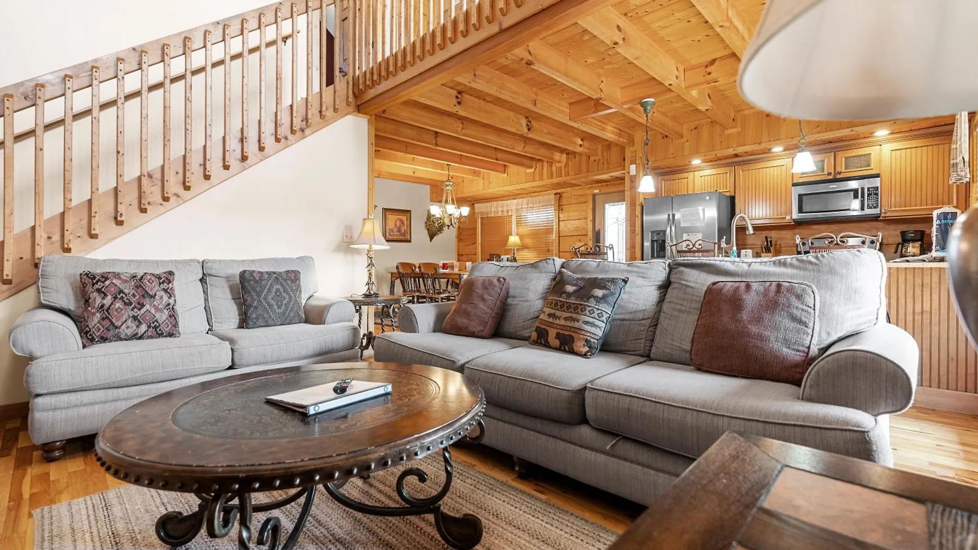 Bear-e-nice - In Pigeon Forge, Pool, Free Attraction Tickets Holiday home